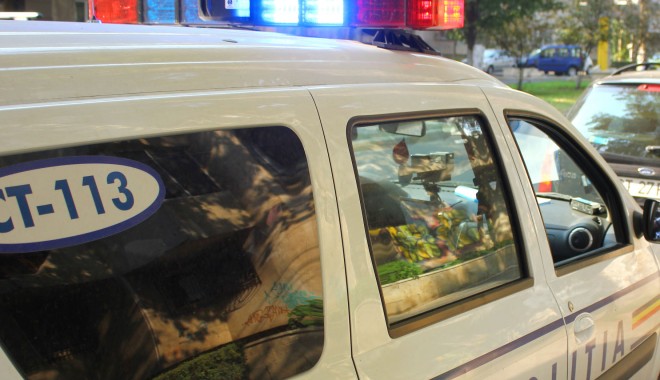 Copilă de șapte ani, lovită de mașină - accidentbulevardulmamaia31-1408521498.jpg
