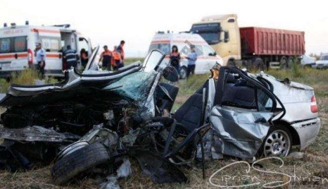 Accident grav în această dimineață: doi morți și patru răniți - accidentbuzau808238271800-1503296834.jpg