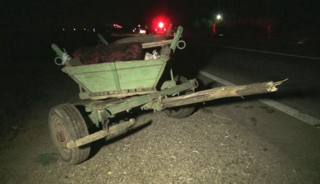 Șase răniți și o persoană inconștientă, după ce un autoturism a acroșat o căruță - accidentcarutanoaptea-1627208888.jpg