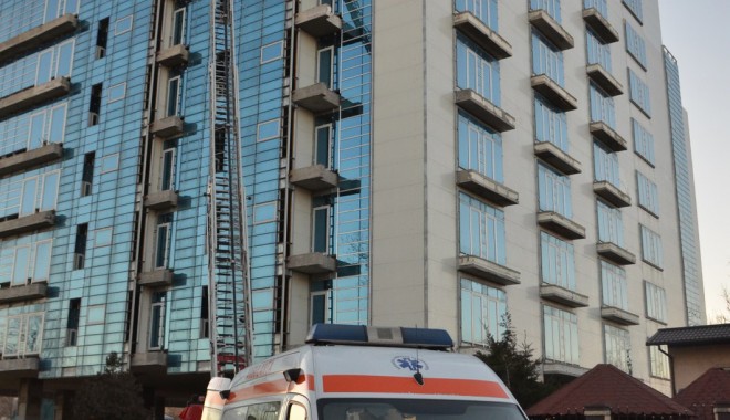 Muncitor căzut de la înălțime, într-un hotel în construcție din Mamaia - accidentdemunca1-1389628408.jpg