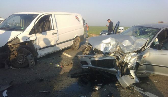 GRAV ACCIDENT RUTIER. Cinci pompieri au ajuns la spital - accidentdolj93682000-1524737444.jpg