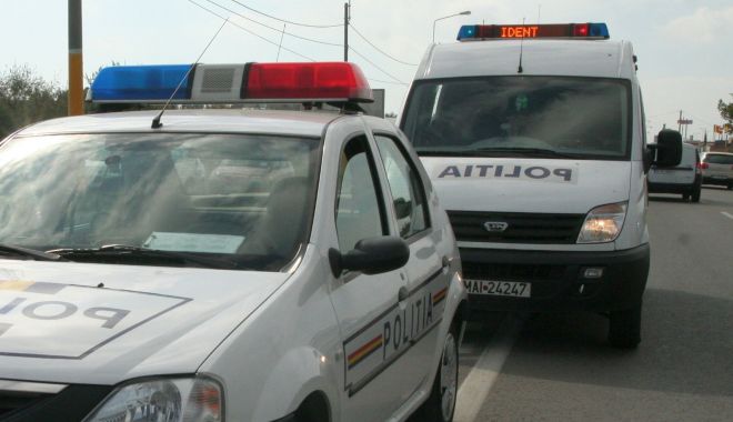 Copilă lovită de mașină, pe trecerea de pietoni - accidentfarapermis-1591120265.jpg