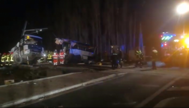 VIDEO / TRAGEDIE! Autobuz școlar, SPULBERAT de TREN: cel puțin 4 morți, 24 de răniți - accidentfranta138532800-1513284151.jpg