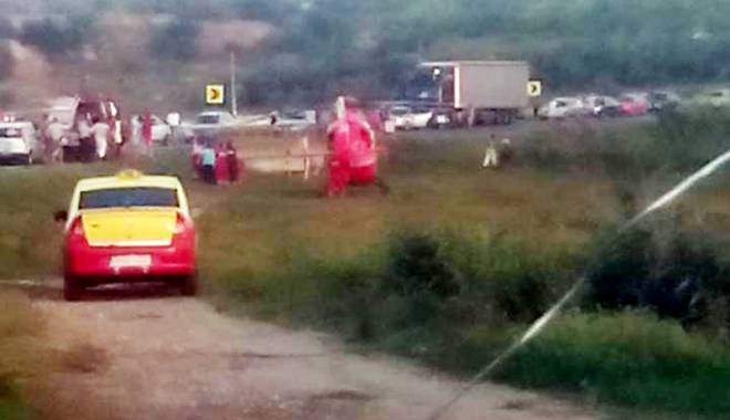 Grav accident rutier, elicopter SMURD trimis la fața locului - accidentgrav-1441554189.jpg