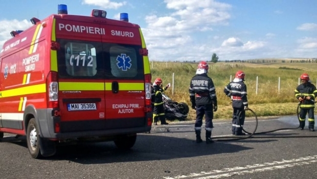 TRAGEDIE RUTIERĂ! UN MORT ȘI MAI MULȚI RĂNIȚI, DUPĂ CE UN MICROBUZ CU PASAGERI S-A CIOCNIT CU UN TIR - accidentgravpedn239997706757200-1504853370.jpg