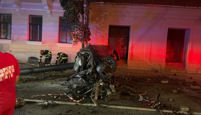 Accident groaznic în centrul orașului! Tânăr de 25 de ani, mort după ce a condus cu viteză extrem de mare