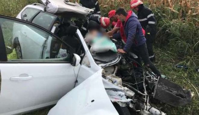 ATENȚIE, IMAGINI CU PUTERNIC IMPACT EMOȚIONAL! Accidentul cu 4 morți, surprins de o cameră de bord - accidentharet-1537789666.jpg