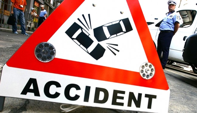 Coliziune în lanț. Trei mașini s-au făcut praf în zona Cireșica - accidentinlanttreimasini-1413224748.jpg