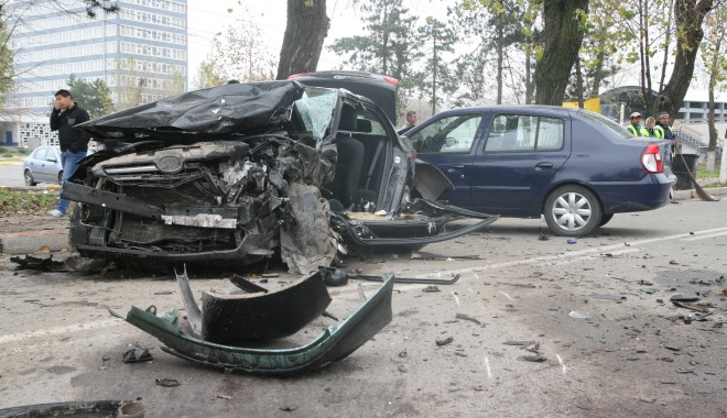Constanța / 32 de persoane decedate, de la începutul anului, în accidente rutiere - accidentmamaiazonatelegondola6-1384527755.jpg