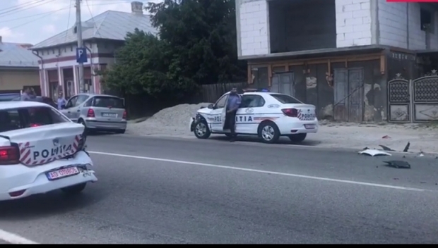 Trei mașini de poliție, nou-nouțe, implicate într-un accident - accidentmasinipolitie14585400-1560516027.jpg