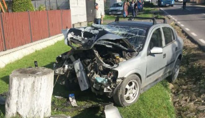 TREI COPII GRAV RĂNIȚI, DUPĂ CE O MAȘINĂ A DERAPAT - accidentmoeciu10068929400-1526971354.jpg