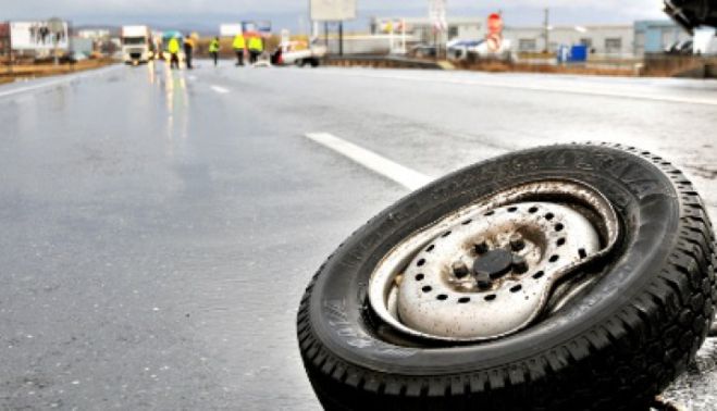 TRAGEDIE PE AUTOSTRADĂ, ÎN AJUN DE ANUL NOU! ZECI DE VICTIME, DUPĂ CE UN AUTOCAR S-A RĂSTURNAT - accidentmortal-1451567615.jpg