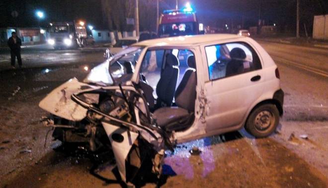 Imagini șocante! Mașina i-a devenit călău! Tânăr din Constanța, mort în accident rutier - accidentmortal2-1426788167.jpg