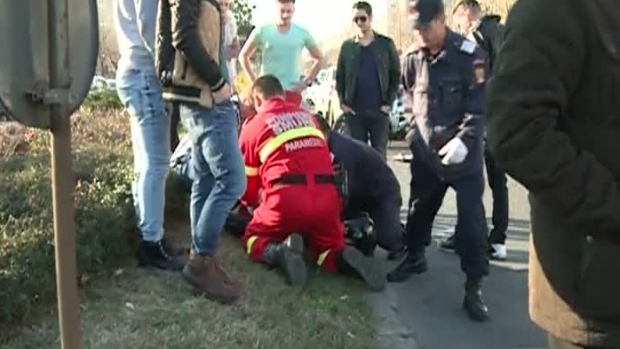 ACCIDENT GRAV. Motociclist de la Poliția Rutieră lovit în trafic - accidentmotociclist07869900-1497361183.jpg