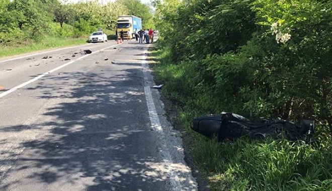 ACCIDENT GRAV. Motociclist, mort după ce a intrat în plin într-un autoturism - accidentmotociclist1li-1494828878.jpg