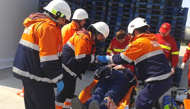 Pățanii la serviciu! Beții în timpul programului sau accidente sfârșite rău - accidentmunca-1481737511.jpg