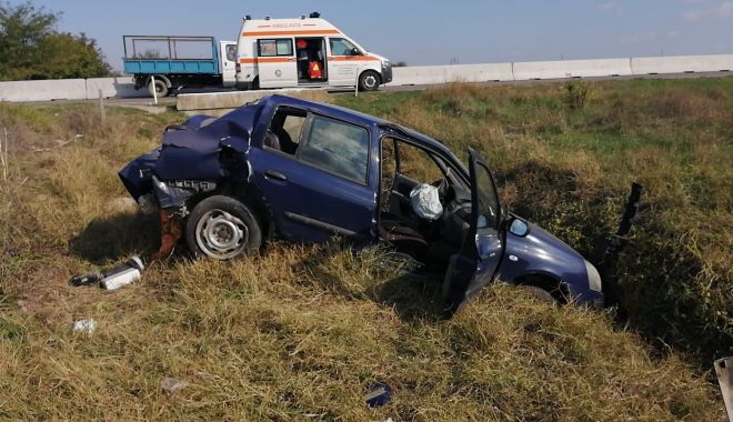 Mașină răsturnată în câmp, la ieșire din Murfatlar - accidentmurfatlar2-1570821574.jpg