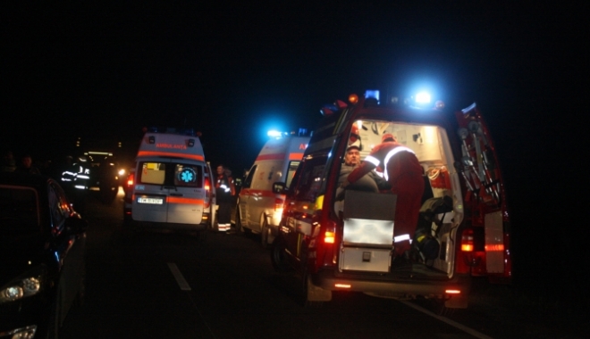 TRAGEDIE RUTIERĂ LA CONSTANȚA. TÂNĂR DE 18 ANI, MORT - accidentnoaptea-1489736560.jpg