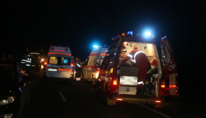 Accident grav / Șase victime, printre care patru copii, după ce o maşină s-a răstunat - accidentnoaptea-1609145366.jpg