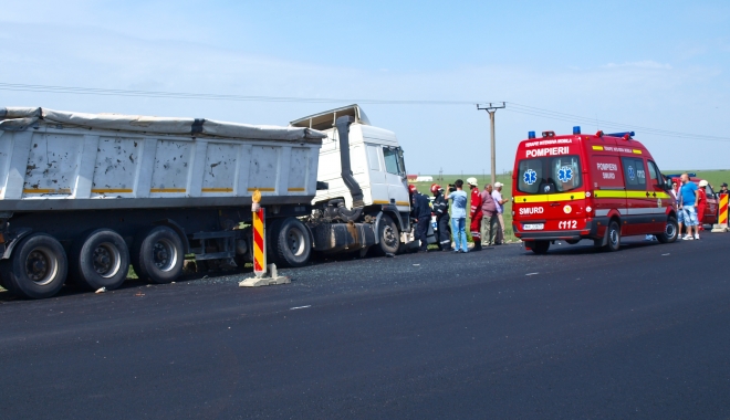 Accidente pe bandă rulantă la Constanța, soldate cu victime transportate la spital - accidentovidiu-1470998831.jpg