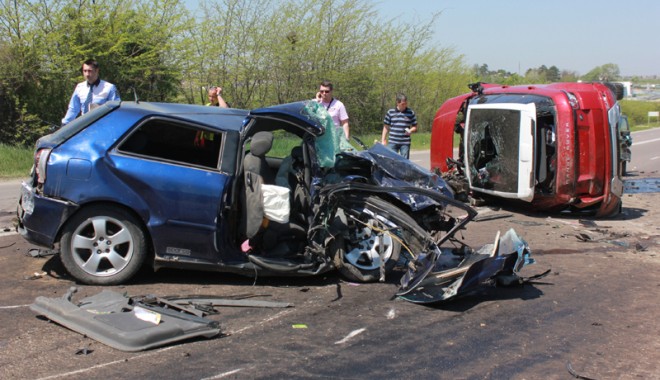 Accident teribil la ieșire din Constanța - accidentovidiu36-1367416944.jpg