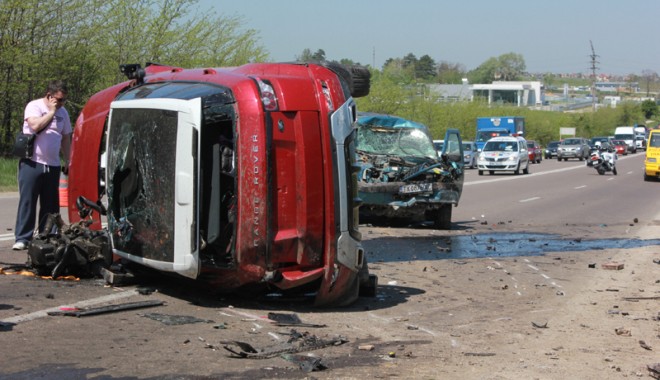 Accident teribil la ieșire din Constanța - accidentovidiu9-1367416906.jpg