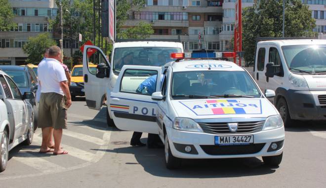 ACCIDENT RUTIER. Pieton spulberat de mașină - accidentparcarekaufland4-1438326688.jpg