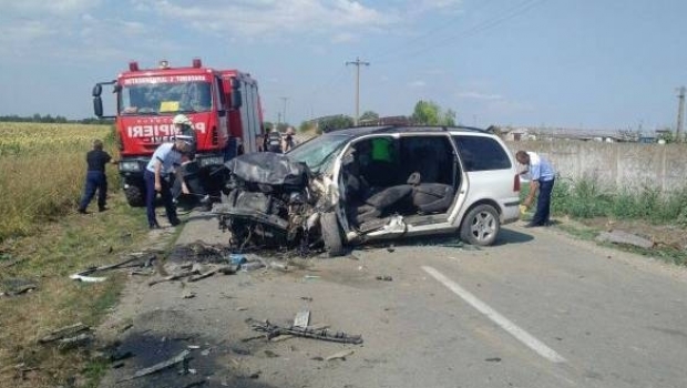 ACCIDENT CUMPLIT! Două persoane au murit, iar alte patru sunt rănite grav - accidentparta700x336715648001-1501513406.jpg