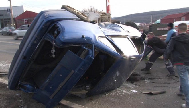 Accident rutier din cauza  unui șofer băut - accidentrutierdincauzaunuisoferb-1394373710.jpg