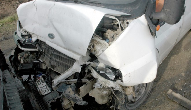 Accident rutier în lanț, la Constanța - accidentrutierinlant-1389031945.jpg