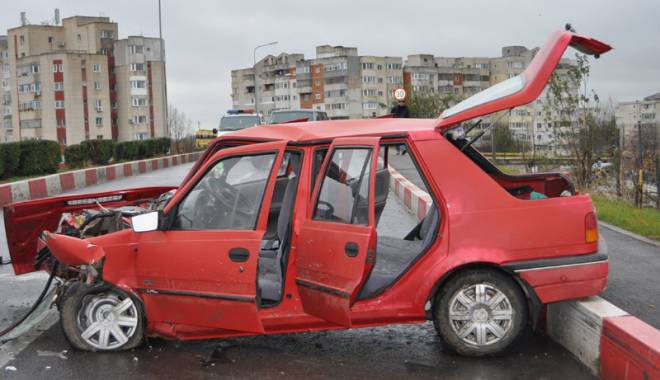 Accident rutier  din cauza  condițiilor meteo - accidentrutierploaie-1416590417.jpg