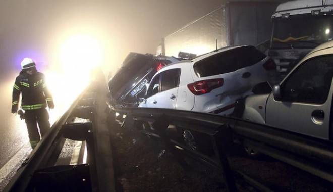 UPDATE - ACCIDENT TERIBIL ÎN SLOVENIA. 70 DE MAȘINI IMPLICATE. UN ROMÂN, PRINTRE MORȚI - accidentslovenia-1454245330.jpg
