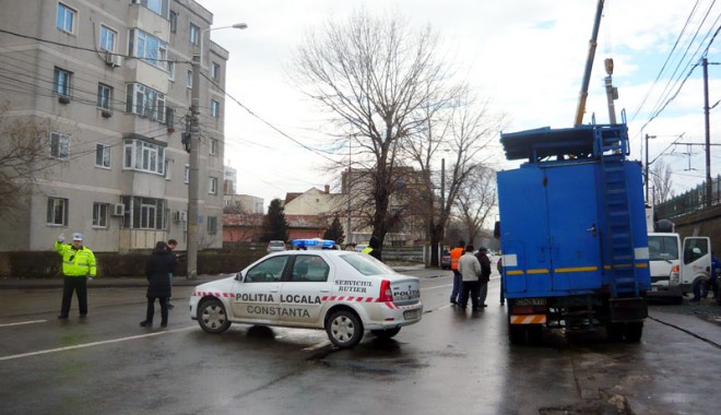 Accident rutier la Constanța. Circulația a fost blocată toată ziua - accidentsoseauamangaliei6-1359749378.jpg