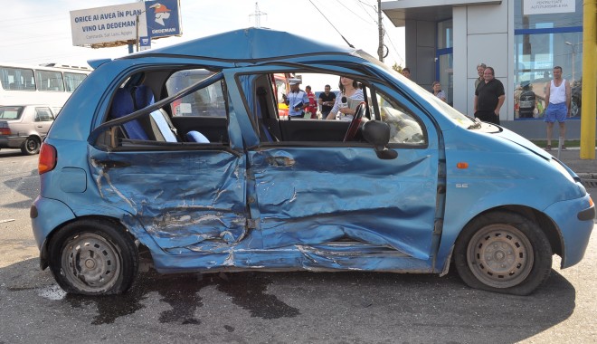 Accident rutier grav la ieșire din Constanța! GALERIE FOTO - accidentsosmangaliei4-1316695176.jpg