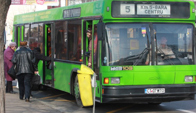 Accident spectaculos  în intersecția de la Fantasio - accidentspectaculosfantasio-1394980948.jpg