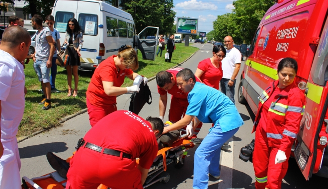 ACCIDENT RUTIER GRAV la intrare în Mangalia. O FEMEIE, ÎN STARE CRITICĂ - accidentspitalulmilitar25-1502464032.jpg