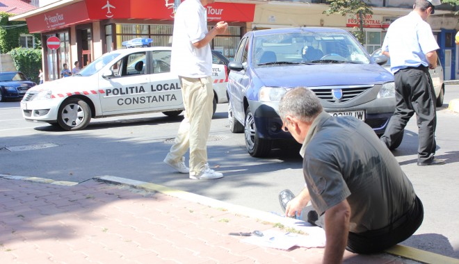Ce spune Poliția Rutieră despre accidentul petrecut la intersecția străzii Cuza Vodă cu b-dul Tomis - accidentstrcuzavodabulevardultom-1346679958.jpg