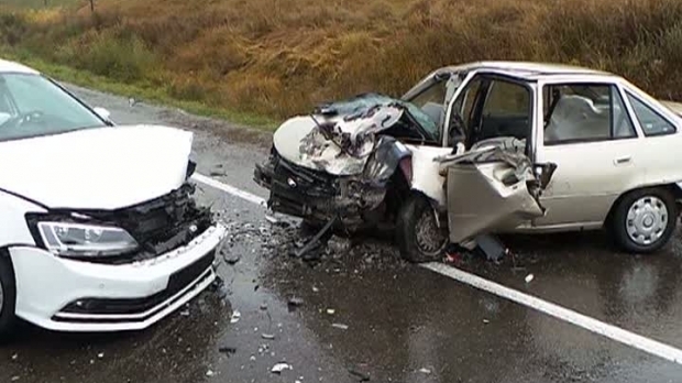 Ploaia face ravagii pe șosele. 14 victime! - accidentsuceava71647700-1476617094.jpg