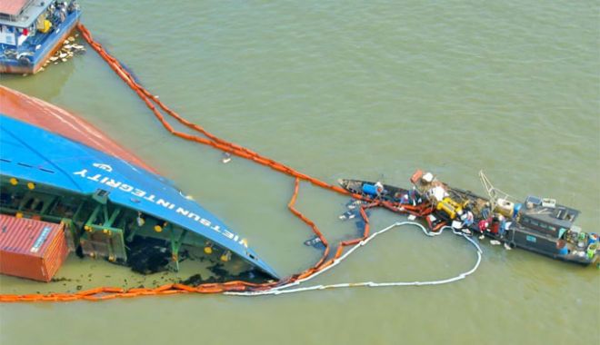 Tragic incident naval. Trei scafandri au dispărut, iar doi sunt în stare critică - accidenttragicinvietnam-1576186281.jpg