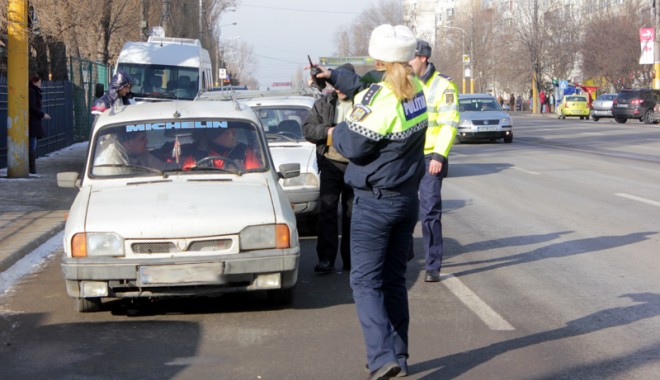 Accident cu trei victime,  într-un sens giratoriu din Constanța - accidenttreivictimesensgiratoriu-1394982958.jpg