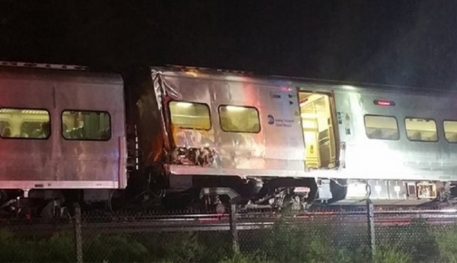 Accident TERIBIL: Un tren de pasageri a deraiat și s-a ciocnit de altul. Zeci de victime - accidenttren45908800-1475996417.jpg