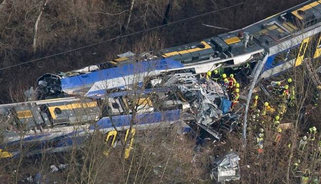 O româncă, rănită grav în accidentul feroviar din Germania - accidenttrengermania41024x663-1455100145.jpg