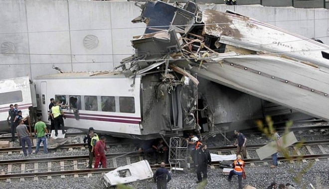 ACCIDENT FEROVIAR Spania. Mecanicul, acuzat de ucidere din culpă - accidenttrenspania1-1375080682.jpg