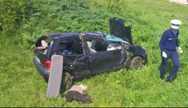 Grav accident rutier. Un bărbat a murit, iar restul familiei a ajuns în stare gravă la spital - accidentultimis82569300-1430471829.jpg
