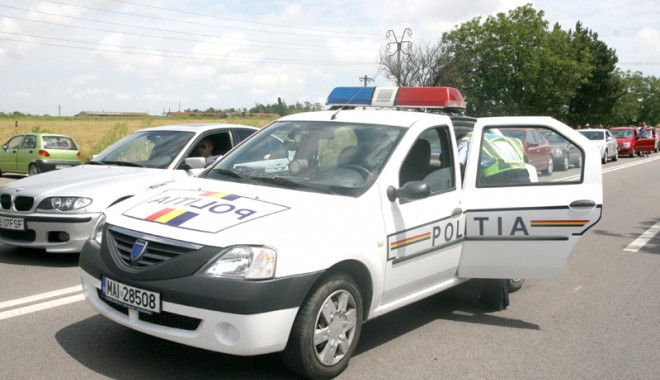 Șofer fără permis, la un pas de o tragedie rutieră - accidentvalultraian14-1313095196.jpg