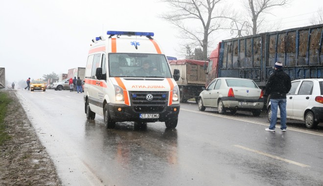 Niciun accident mortal ieri, în România - accidentvalultraian3-1358243528.jpg