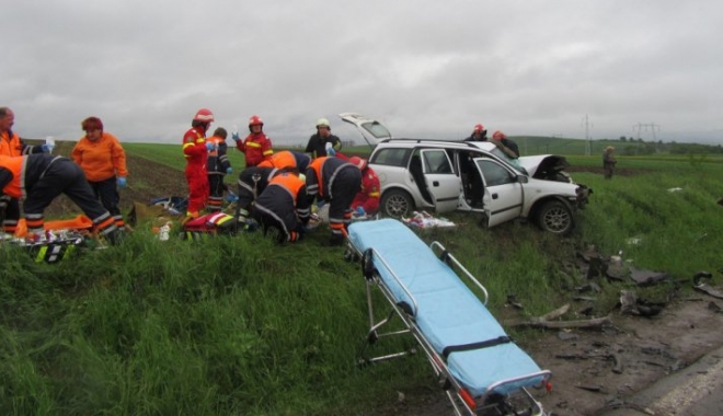 TRAGEDIE RUTIERĂ, DUPĂ CE UN ȘOFER A ADORMIT LA VOLAN - accindent1covasnainfobraila12942-1463402711.jpg
