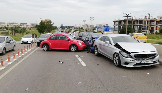 Accident în lanț la ieșire din Constanța! Șapte autovehicule implicate - accnou4-1532413771.jpg