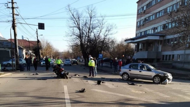 Un tânăr motociclist a intrat în comă profundă după ce a fost lovit de o mașină - accrosiori15968400-1550399951.jpg