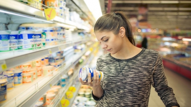 Controversă în retail. Comercianții vor eliminarea datei de expirare de pe alimente - acestealimentepotficonsumatesidu-1765968183.webp